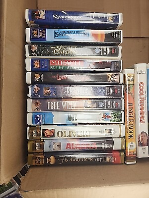 #ad VHS Lot Of 16 Movies $8.72