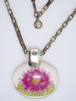 #ad VINTAGE MARKED MW NOVELTY FLOWER MOTIF LUCITE PENDANT with LINK CHAIN NECKLACE $64.95