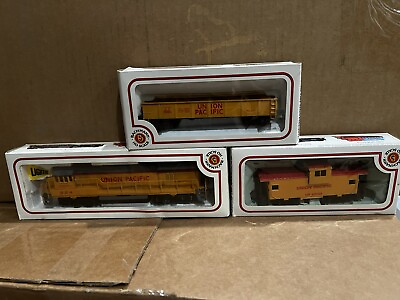 #ad Vintage Bachmann Union Pacific Train Set with Train Car And Caboose Tested Runs $78.00