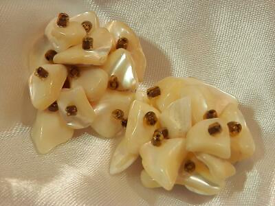 #ad Vintage 1960#x27;s Large Cluster Mother of Pearl Beautiful Clip On Earrings 663ag9 $16.49