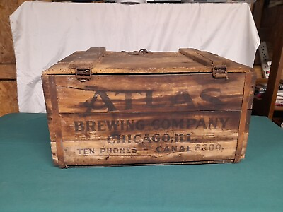 #ad Vintage Atlas Brewing Company Wooden Crate Box Hinged Lid Latch Chicago ILL $100.00