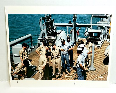 #ad 1988 Press Photo US Navy USS Esteem Rear Adm Francis Smith Persian Gulf $14.99
