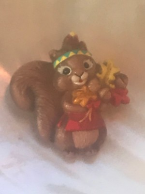 #ad Estate Hallmark Signed Plastic Squirrel with Fall Leaves Thanksgiving Holiday Pi $7.91