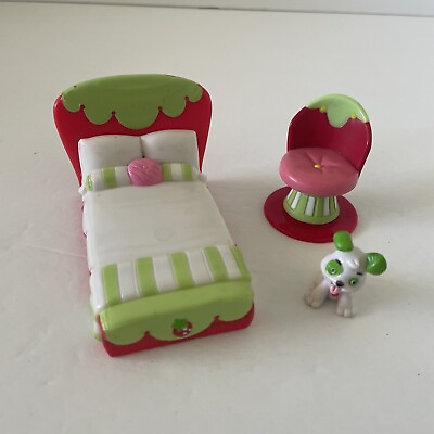 #ad 2008 Strawberry Shortcake Twirly Bird Berry Cafe Doll Furniture Bed Chair Dog $10.40