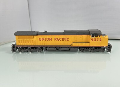 #ad Vintage Bachmann Spectrum Union Pacific 9372 HO Scale GE DASH Diesel Locomotive $99.85