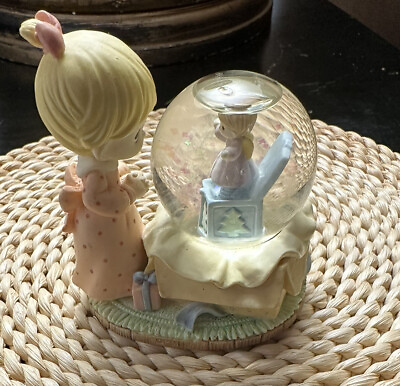 #ad Precious Moments Girl with Gift Mini Water Globe 1998 Enesco $8.50