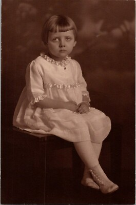 #ad Vintage Photo 1930s Young Unhappy Girl Picture 4quot; x 6quot; $4.68