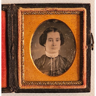 #ad 1 16th Plate Daguerreotype Of A Woman In A Full Union Case $69.95