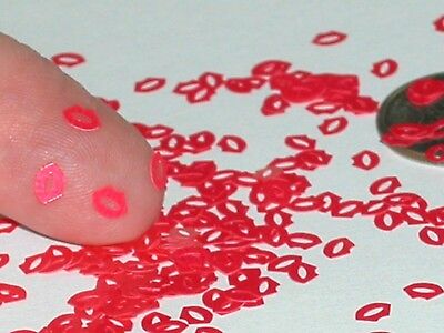 #ad 50pcTiny Red tiny LIPS confetti lipstick glitter kylie kiss fairy dust New * $6.99