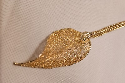 #ad VINTAGE GOLD TONE DELICATE LEAF PENDANT NECKLACE STUNNING GORGEOUS WOW $8.99