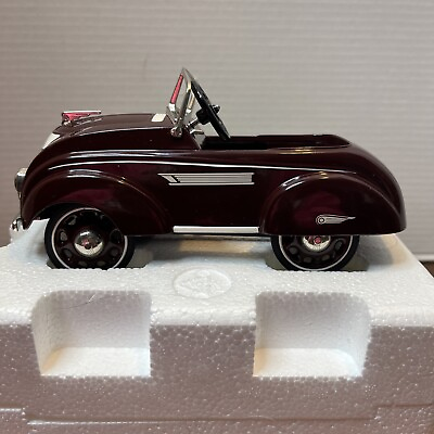 #ad 1937 CHRYSLER AIRFLOW DIECAST PEDAL CAR MINIATURE HALLMARK 1995 MURRAY NEW $15.99