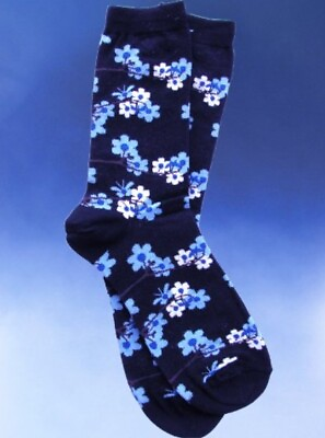#ad NWT Blue Flowers Women#x27;s Socks $4.99