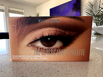 #ad NEW * Kylie Jenner * Pressed Powder Palette * 💋 THE CLASSIC MATTE PALETTE $25.00