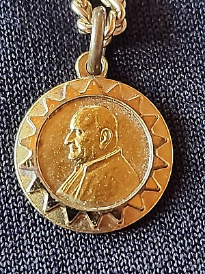 #ad ANTIQUE JOANNES XXIII PONT.MAX. MEDAL CDF ITALY WITH CHAINNON GOLD. $10.00