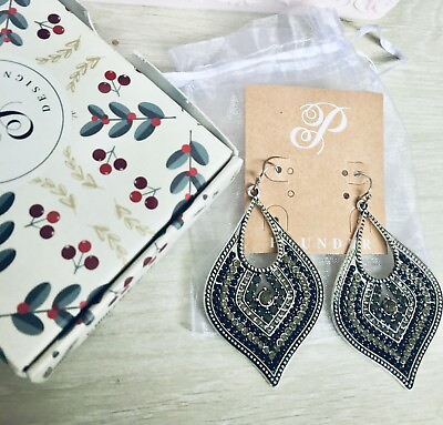 #ad PLUNDER quot;Garlandquot; Earrings Silver Tone Black Rhinestone Large Dangle New in Box $12.99