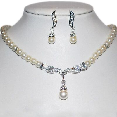 Faux Pearls Necklace Earrings Angel Wings Beautiful Women Fashion Jewelry Sets $10.53