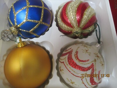 #ad VINTAGE CHRISTMAS ORNAMENTS GLASS SET OF 4 VICTORIA COLLECTION $19.99