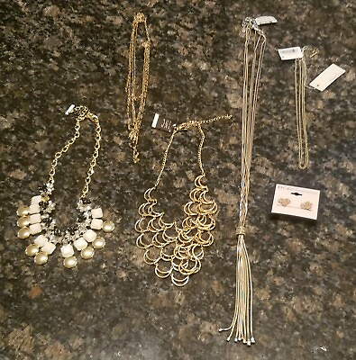 #ad NWT 4 NECKLACES 1 NECKLACE NWOT AND 1 PAIR OF EARRINGS RETAIL $195.50 $17.49