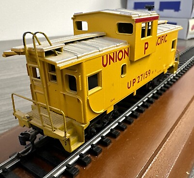 #ad HO 40’ Union Pacific Caboose #27159 No Box Preowned Sold As Is $15.99