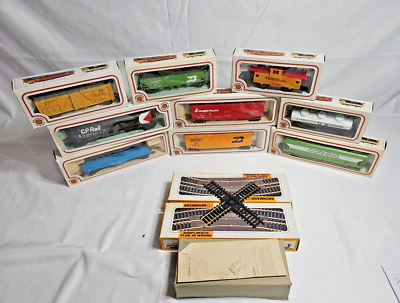 #ad Vintage Bachmann HO Scale Train Box Cars LOT OF 10 $79.95