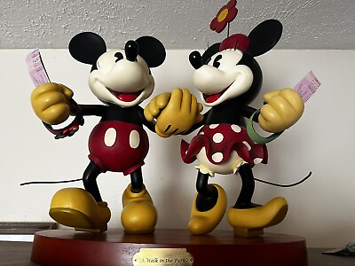 #ad DISNEY 20quot; PIE EYED MINNIE amp; MICKEY MOUSE A WALK IN THE PARK BIG FIG $1100.00