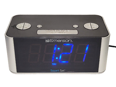 #ad Emerson SmartSet Dual Alarm Clock Radio 1.4quot; Jumbo LED Display CKS1708 $15.99