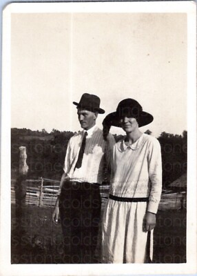 #ad VINTAGE Bamp;W FOUND PHOTO 1930S YOUNG FARM COUPLE SUIT DRESS RURAL BEAUTIFUL $7.99