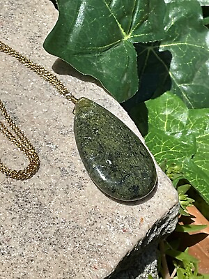 #ad Vintage Green Teardrop Stone Gold Tone Necklace Jewelry $19.85