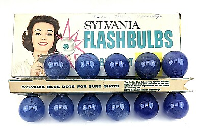 #ad Brand New in Box Vintage Sylvania BLUE Press 25 Blue Dot Flashbulbs 11 Pack $9.98