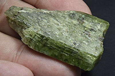 #ad 133 Carat Terminated Lustrous Diopside Crystal From Badakhshan Afghanistan $19.99