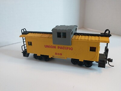 #ad Bachmann: Union Pacific UP #206 Wide Vision Caboose Yellow Vintage HO Scale $11.97