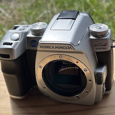 #ad Konica Minolta Dynax 5D alpha seeet digital 6.1MPDigital SLR Camera Silver Body $100.00