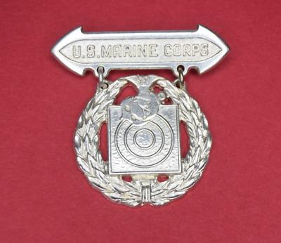#ad WWII era Sterling by Blackinton USMC Basic Shooting Qualification Badge Medal $74.99