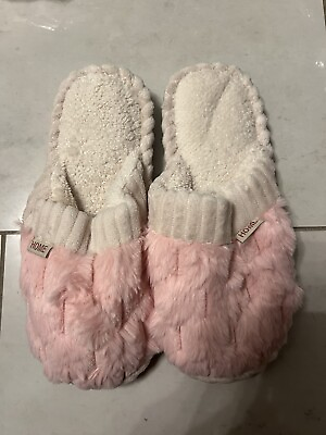 #ad Fluffy Woman Slippers $10.00